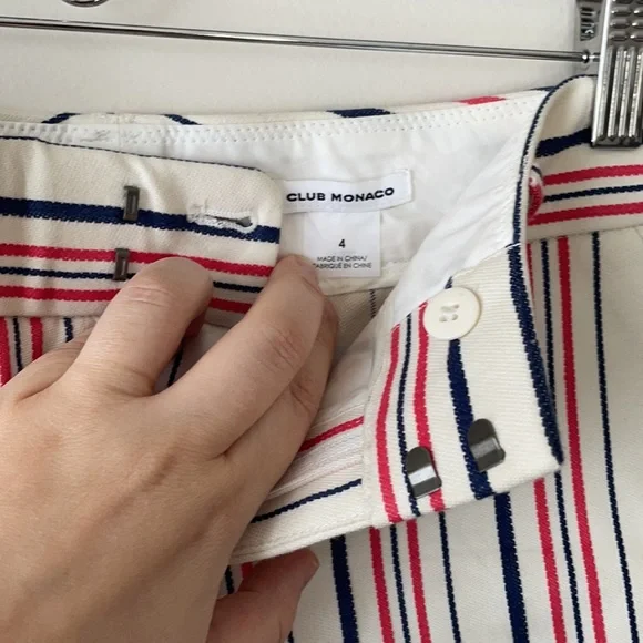 Club Monaco Shorts - Picture 5 of 6